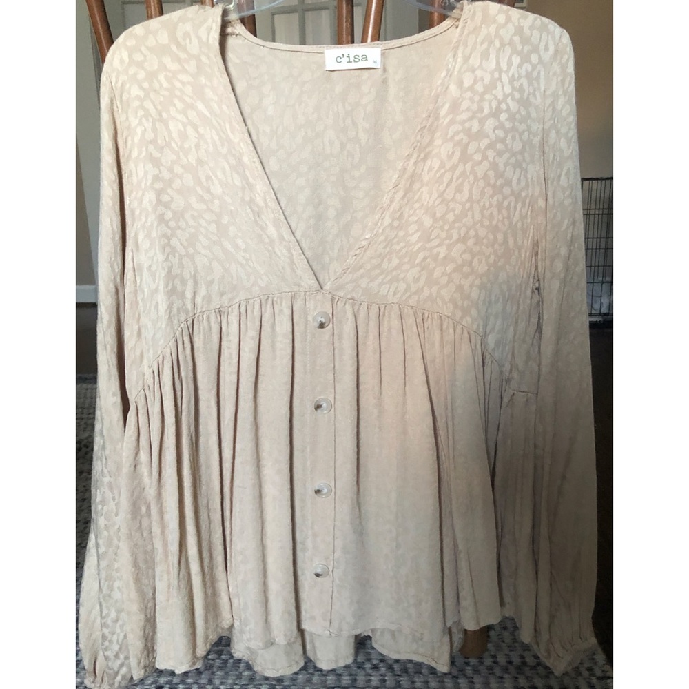 NWOT Subtle Leopard Cream Babydoll Top